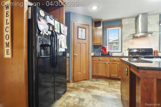 6267 Imperial Dr., Fenton, MI 48430