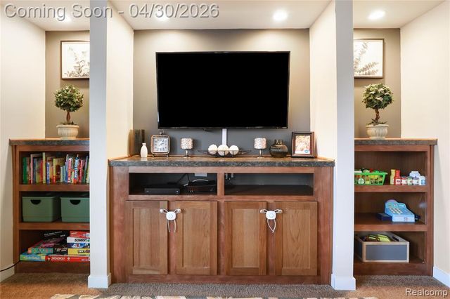6267 Imperial Dr., Fenton, MI 48430
