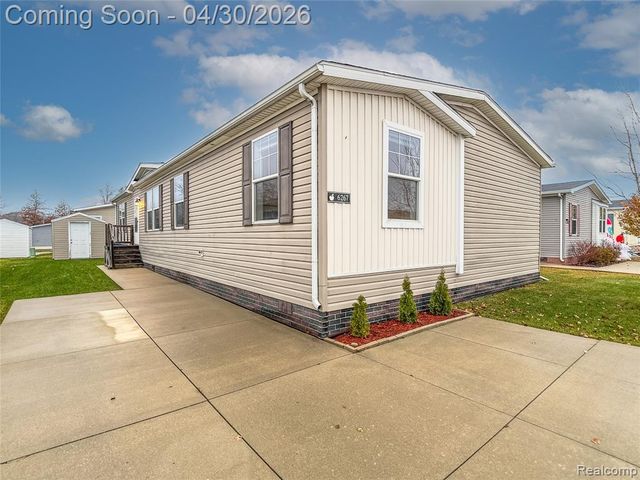 6267 Imperial Dr., Fenton, MI 48430