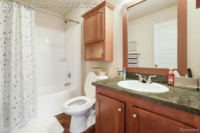 6267 Imperial Dr., Fenton, MI 48430