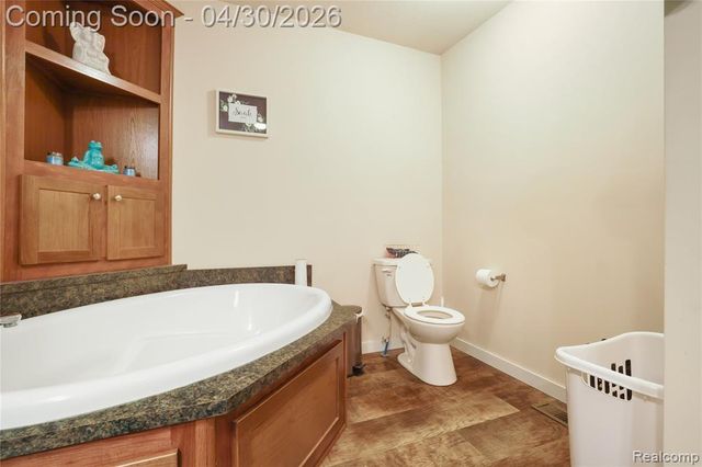 6267 Imperial Dr., Fenton, MI 48430