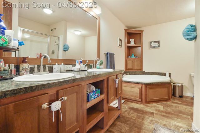 6267 Imperial Dr., Fenton, MI 48430