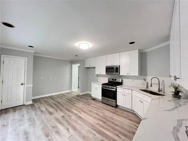 3800 John Herndon Court, Suwanee, GA 30024