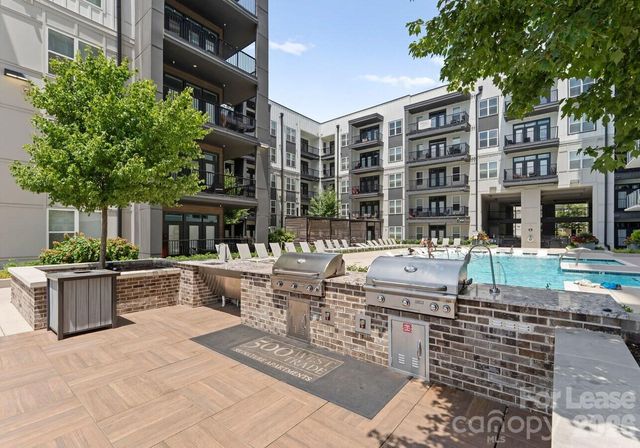 500 W Trade Street C2.T, Charlotte, NC 28202