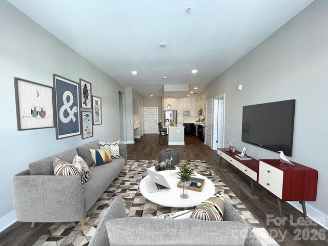 500 W Trade Street C2.T, Charlotte, NC 28202