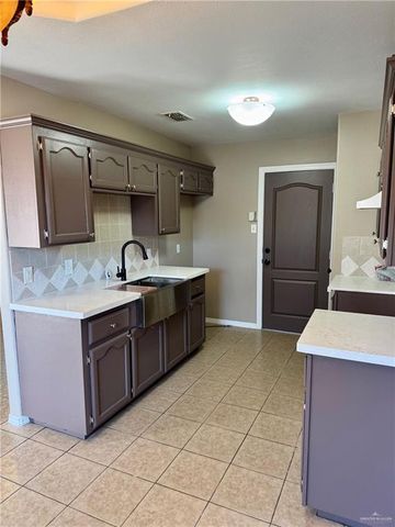 5801 N 39th Street, Mcallen, TX 78504