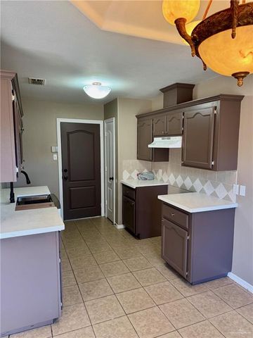 5801 N 39th Street, Mcallen, TX 78504