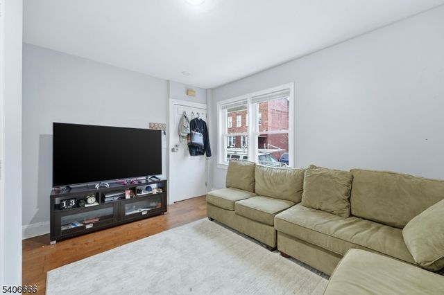 328 John St, Elizabeth City, NJ 07202