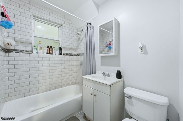 328 John St, Elizabeth City, NJ 07202