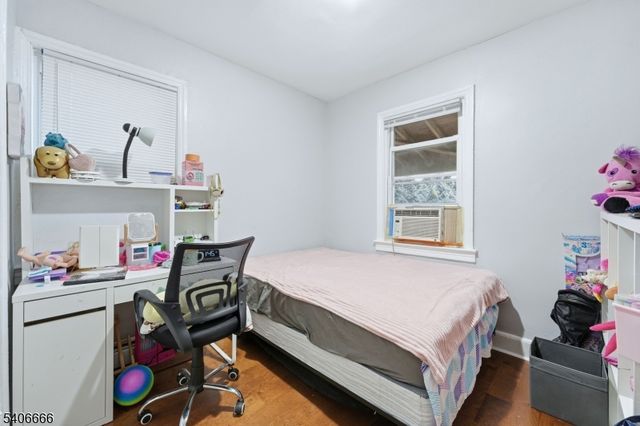 328 John St, Elizabeth City, NJ 07202