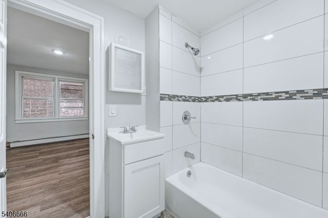 328 John St, Elizabeth City, NJ 07202