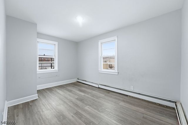 328 John St, Elizabeth City, NJ 07202