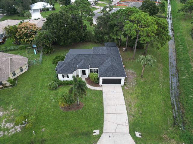 1712 Shakespeare Street, Sebastian, FL 32958