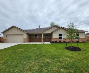 1437 La Delle Street, Wharton, TX 77488