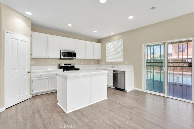 14605 Hummingbird Road, Victorville, CA 92394