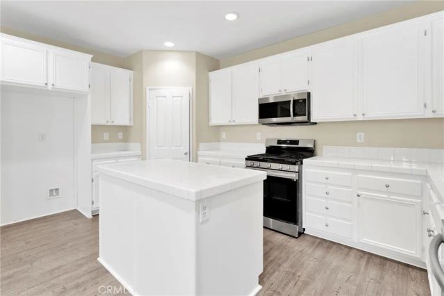 14605 Hummingbird Road, Victorville, CA 92394