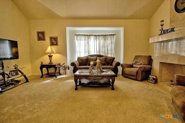1298 Walter Ellison Drive, Lockhart, TX 78644