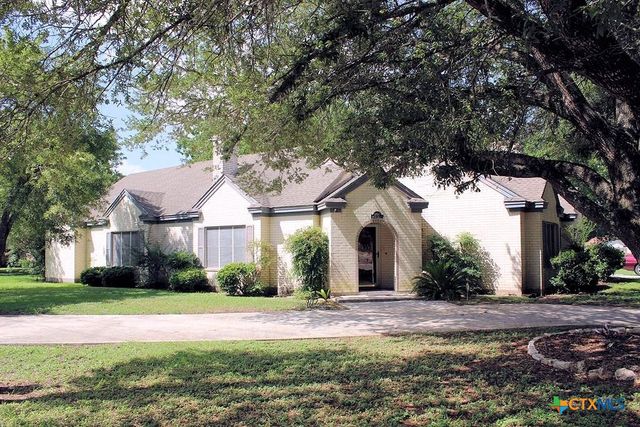 1298 Walter Ellison Drive, Lockhart, TX 78644