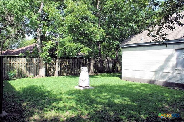 1298 Walter Ellison Drive, Lockhart, TX 78644