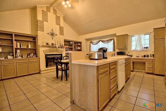 1298 Walter Ellison Drive, Lockhart, TX 78644