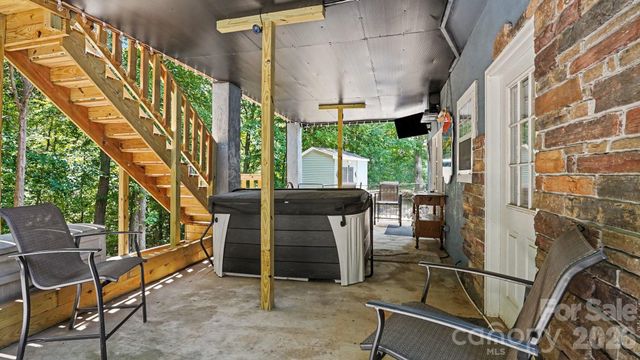 113 Lake View Drive, New London, NC 28127
