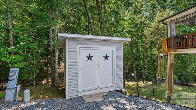 113 Lake View Drive, New London, NC 28127