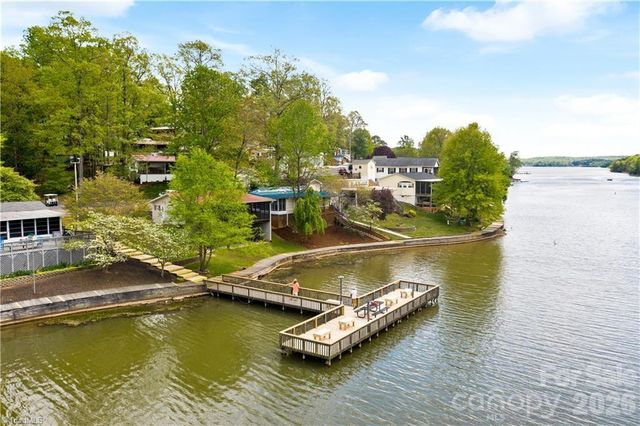 113 Lake View Drive, New London, NC 28127
