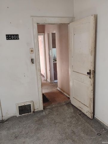 707 E Missouri Street, Evansville, IN 47711