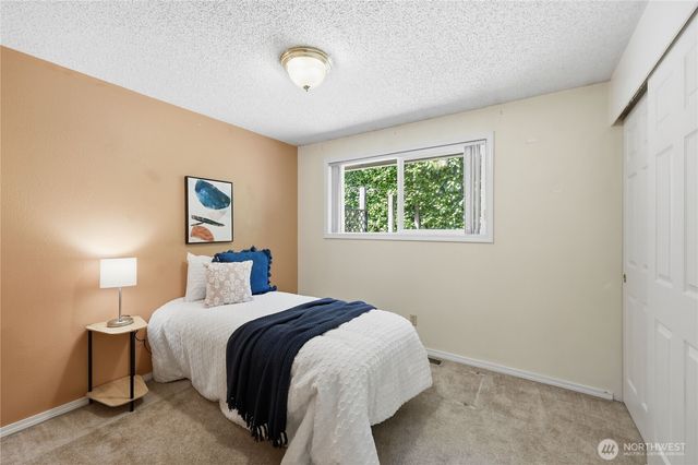 5929 Fern Avenue NE, Bremerton, WA 98311