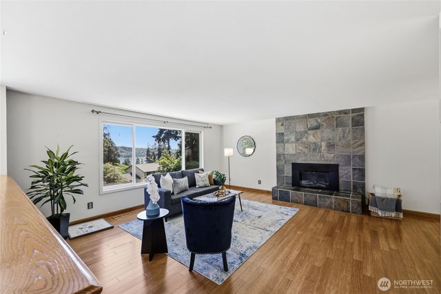 5929 Fern Avenue NE, Bremerton, WA 98311