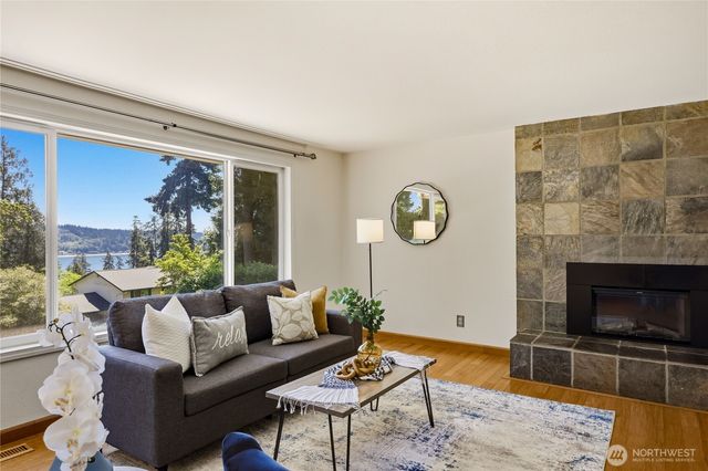5929 Fern Avenue NE, Bremerton, WA 98311