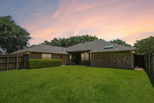 12929 Jasoncrest Trail, Dallas, TX 75243