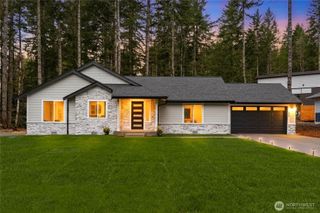 850 E Vine Maple Lane, Union, WA 98592