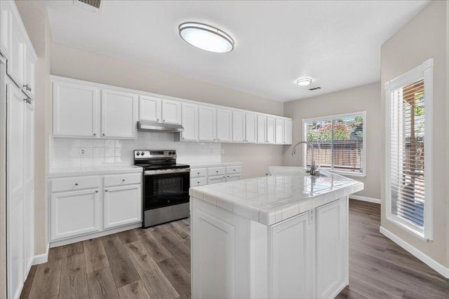 2228 E Yeargin Drive, Fresno, CA 93720