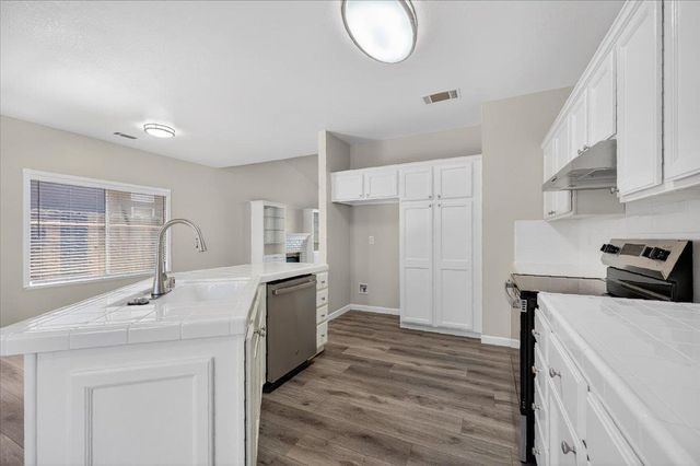 2228 E Yeargin Drive, Fresno, CA 93720