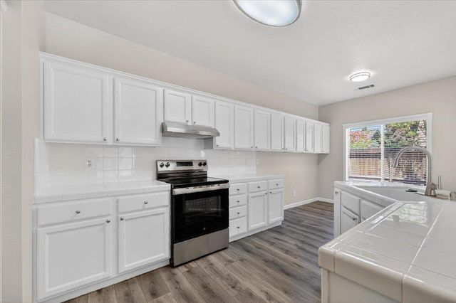 2228 E Yeargin Drive, Fresno, CA 93720