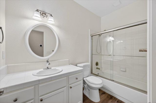 2228 E Yeargin Drive, Fresno, CA 93720