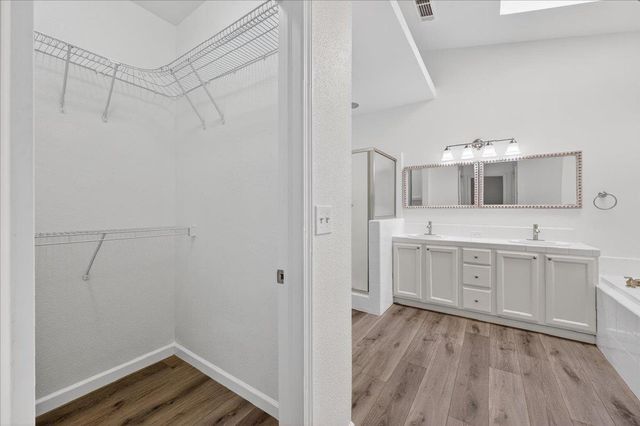 2228 E Yeargin Drive, Fresno, CA 93720