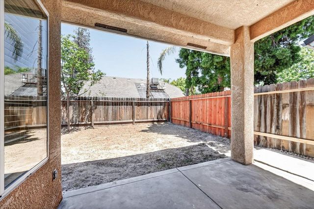 2228 E Yeargin Drive, Fresno, CA 93720