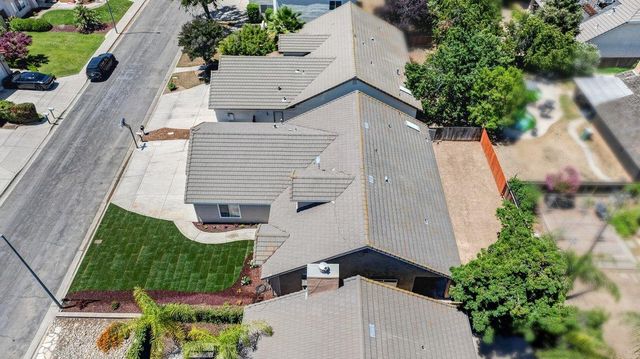 2228 E Yeargin Drive, Fresno, CA 93720