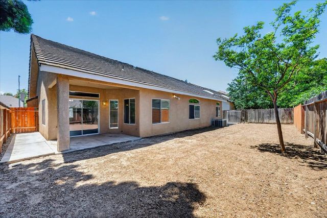 2228 E Yeargin Drive, Fresno, CA 93720