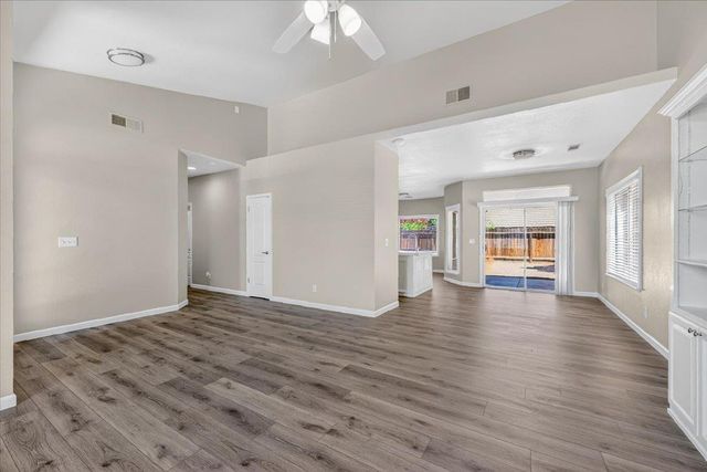 2228 E Yeargin Drive, Fresno, CA 93720