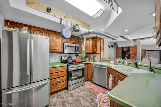 2189 Pinebrook Trail, Cuyahoga Falls, OH 44223