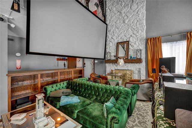 2189 Pinebrook Trail, Cuyahoga Falls, OH 44223