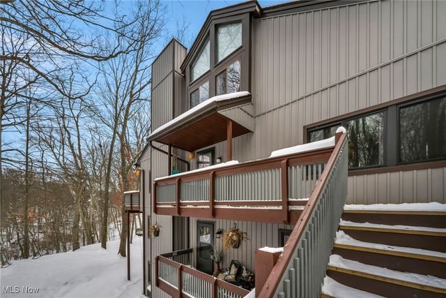 2189 Pinebrook Trail, Cuyahoga Falls, OH 44223