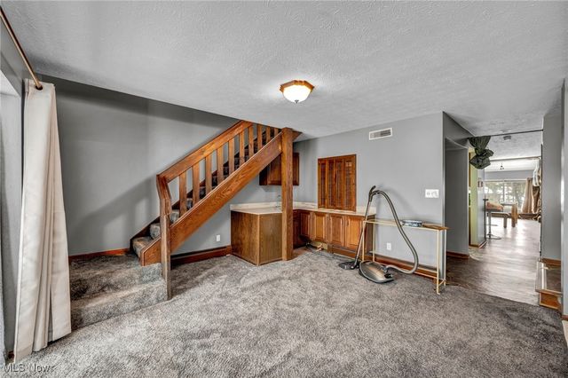 2189 Pinebrook Trail, Cuyahoga Falls, OH 44223