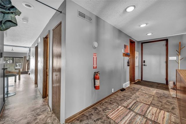 2189 Pinebrook Trail, Cuyahoga Falls, OH 44223