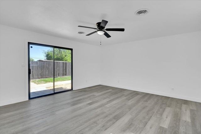 4457 College Way, Olivehurst, CA 95961