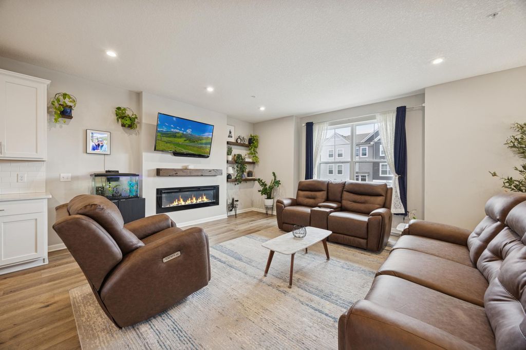 13485 Territorial Circle N, Maple Grove, MN 55369