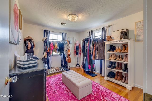 1320 Silver Grove Road, Bluff City, TN 37618